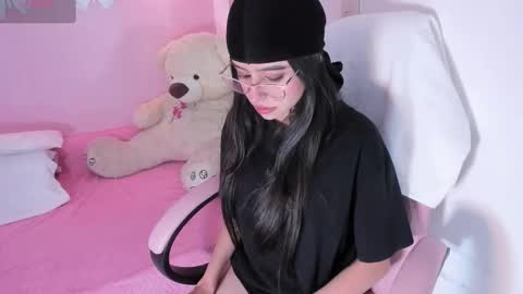 Ari online show from 10.03.25