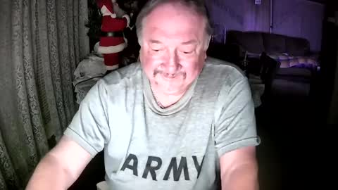 Snapshot of littled83057 chatting on 12.21.24 Littled83057 online show from 12.21.24