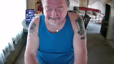 Snapshot of littled83057 chatting on 02.01.25 Littled83057 online show from 02.01.25