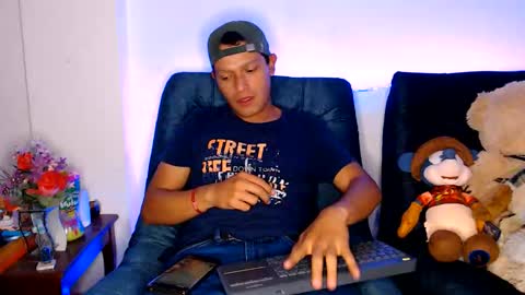 Snapshot of littledicklatin chatting on 05.18.26 Manu online show from 05.18.26