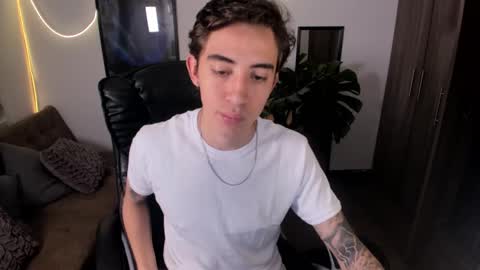 Snapshot of littleferxxo chatting on 12.27.24 Ferxxo online show from 12.27.24