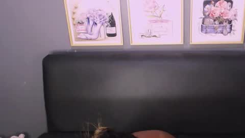 Snapshot of littleindianmilf chatting on 01.08.25 littleindianmilf online show from 01.08.25