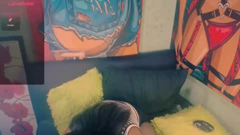 Snapshot of littleindianmilf chatting on 11.10.25 littleindianmilf online show from 11.10.25