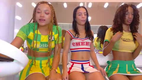   Tip us  ask our names online show from 03.11.26