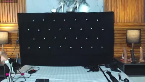 Snapshot of littlekloe_ chatting on 09.11.25 Litllekloe online show from 09.11.25