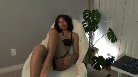 Snapshot of littlemiss_kira chatting on 05.31.26 Kira online show from 05.31.26