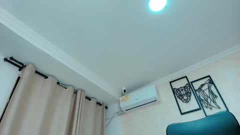 Snapshot of littlemolly_pregnant chatting on 11.29.25 Sarahs Room online show from 11.29.25