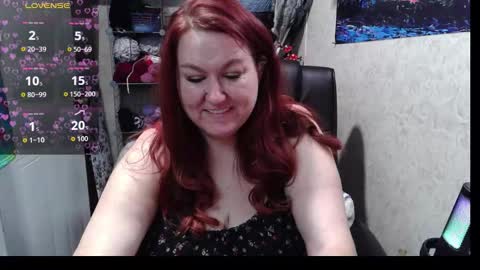 Snapshot of littlerayofjay chatting on 10.29.25 Jay online show from 10.29.25