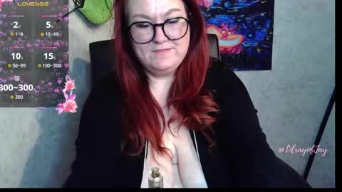 Snapshot of littlerayofjay chatting on 12.18.25 Jay online show from 12.18.25