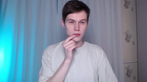 Snapshot of littlesadcabbage chatting on 01.15.25 Sonnenschein online show from 01.15.25