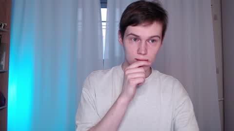 Snapshot of littlesadcabbage chatting on 01.25.25 Sonnenschein online show from 01.25.25