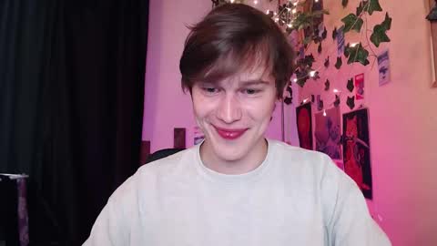 Snapshot of littlesadcabbage chatting on 10.24.25 Sonnenschein online show from 10.24.25