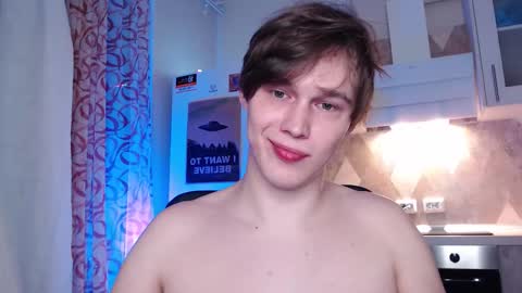 Snapshot of littlesadcabbage chatting on 12.15.25 Sonnenschein online show from 12.15.25