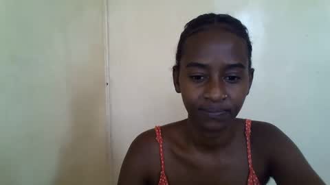 Snapshot of littlesandie chatting on 02.07.25 littlesandie online show from 02.07.25