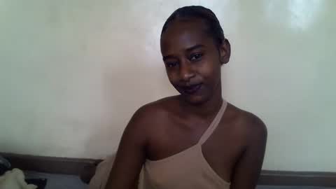 Snapshot of littlesandie chatting on 10.25.25 littlesandie online show from 10.25.25