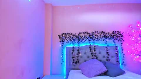 Snapshot of littletammy4u_ chatting on 09.10.25 tammy online show from 09.10.25