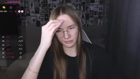 Snapshot of littlevildevil chatting on 04.17.26 Eliana online show from 04.17.26