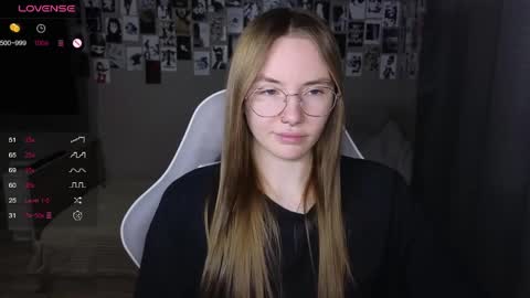 Snapshot of littlevildevil chatting on 04.24.26 Eliana online show from 04.24.26