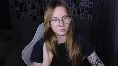 Snapshot of littlevildevil chatting on 05.26.26 Eliana online show from 05.26.26