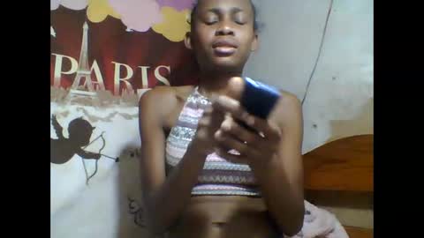 Snapshot of littleyanah chatting on 09.24.25 yanah online show from 09.24.25