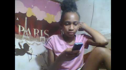 Snapshot of littleyanah chatting on 09.26.25 yanah online show from 09.26.25