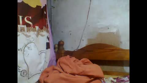 Snapshot of littleyanah chatting on 09.30.25 yanah online show from 09.30.25