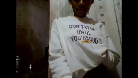 Snapshot of littleyanah chatting on 10.06.25 yanah online show from 10.06.25