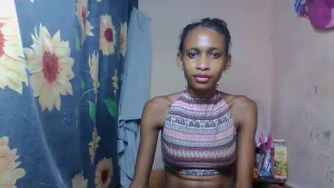 Snapshot of littleyanah chatting on 03.04.26 yanah online show from 03.04.26