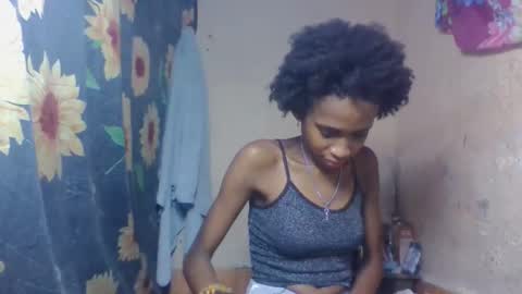 Snapshot of littleyanah chatting on 03.07.26 yanah online show from 03.07.26