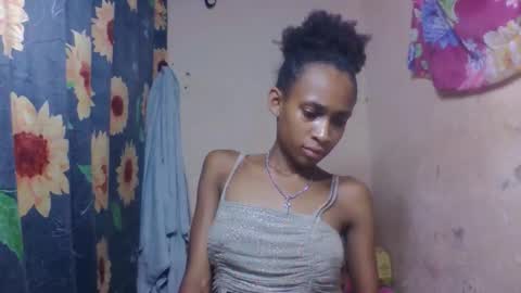 Snapshot of littleyanah chatting on 03.17.26 yanah online show from 03.17.26