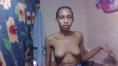 Snapshot of littleyanah chatting on 03.19.26 yanah online show from 03.19.26