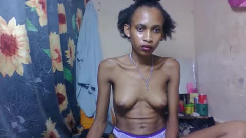 Snapshot of littleyanah chatting on 03.24.26 yanah online show from 03.24.26