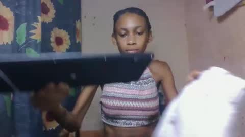 Snapshot of littleyanah chatting on 04.13.26 yanah online show from 04.13.26