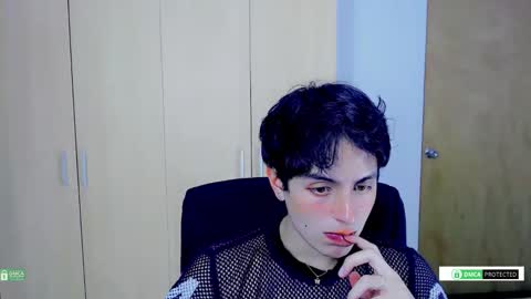 Snapshot of littlezhalem chatting on 11.22.25 littlezhalem online show from 11.22.25