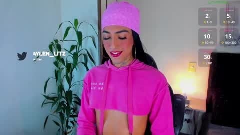 Snapshot of litz_81 chatting on 11.20.25 litz_81 online show from 11.20.25