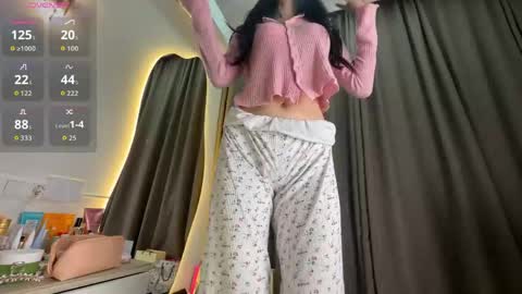 Snapshot of liuli_flower chatting on 05.17.26 liuli_flower online show from 05.17.26