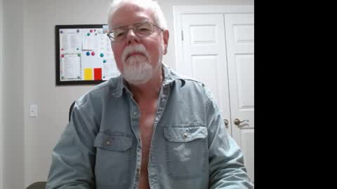 Snapshot of livinfree69 chatting on 04.06.26 livinfree69 online show from 04.06.26