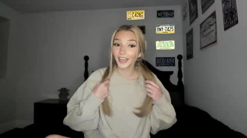 Snapshot of livvywinters chatting on 03.19.26 Livvy online show from 03.19.26