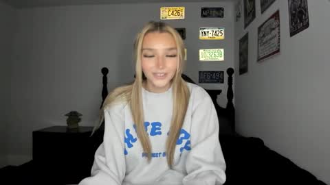 Snapshot of livvywinters chatting on 03.25.26 Livvy online show from 03.25.26