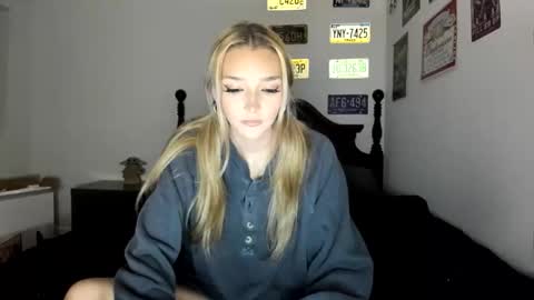 Snapshot of livvywinters chatting on 03.31.26 Livvy online show from 03.31.26