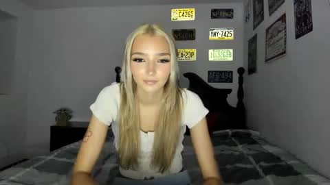 Snapshot of livvywinters chatting on 04.11.26 Livvy online show from 04.11.26