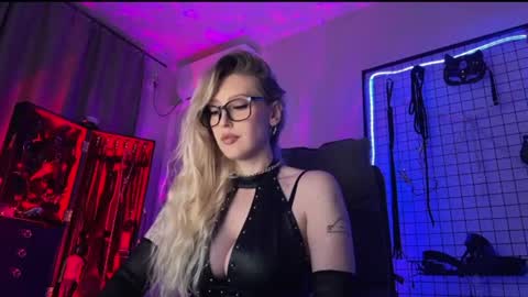 Snapshot of liya_ray chatting on 07.12.26 Liya Ray online show from 07.12.26