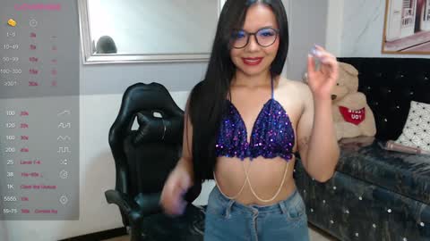 Snapshot of liz25_b chatting on 02.09.25 Liz online show from 02.09.25