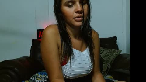 Snapshot of liz_fe chatting on 02.13.25 liz_fe online show from 02.13.25