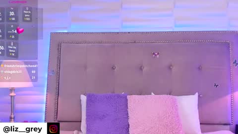 Snapshot of liz_grey_ chatting on 02.08.25 online show from 02.08.25