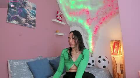 Snapshot of liz_merchan chatting on 06.23.26 liz online show from 06.23.26