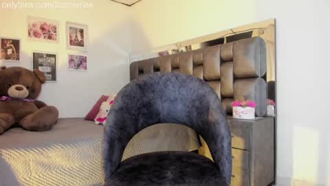 liza honey online show from 10.28.25