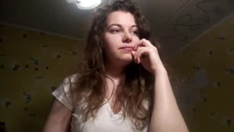 Snapshot of lizabethkimbal chatting on 04.19.26 Molly online show from 04.19.26