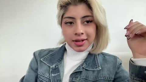 Snapshot of lizambarr chatting on 01.05.25 Lizeth online show from 01.05.25