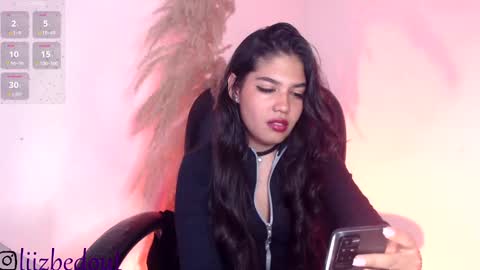 Snapshot of lizbedoutx chatting on 11.16.25 lizbedoutx online show from 11.16.25